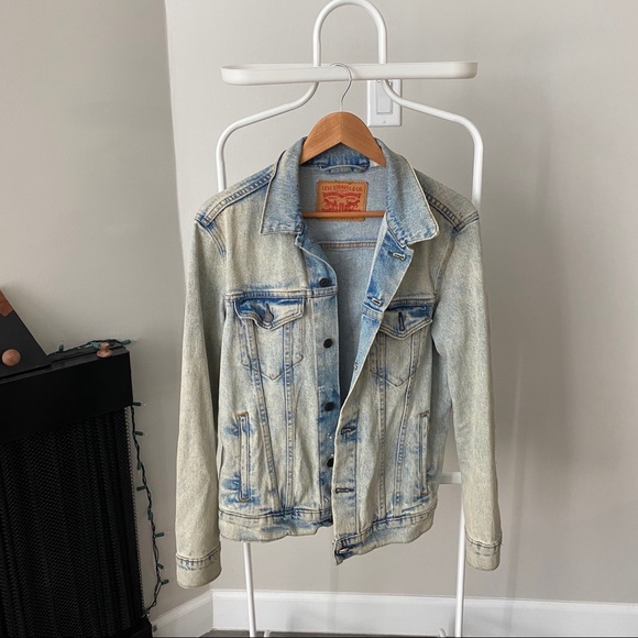 FINAL PRICE DROP Vintage Style Levi’s Trucker Jacket - Picture 2 of 8
